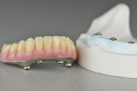 ���۸������